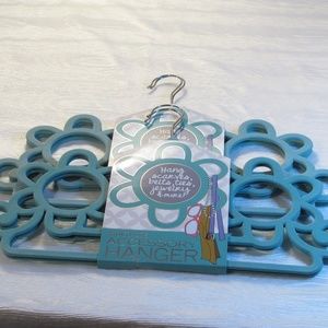 Multi-use accessories hangers